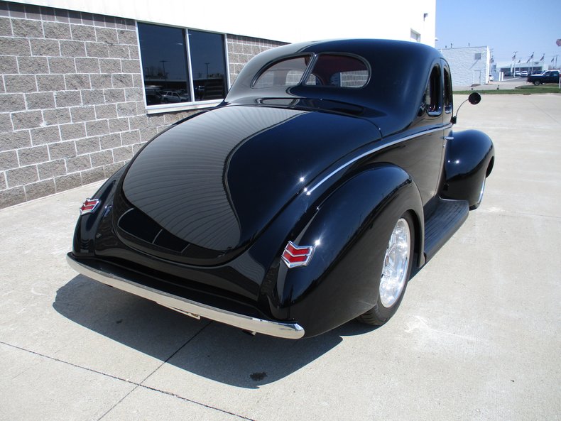 1940 Ford Custom Hot Rod Coupe 11