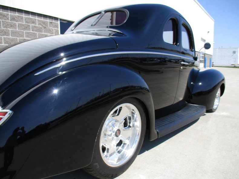 1940 Ford Custom Hot Rod Coupe 16