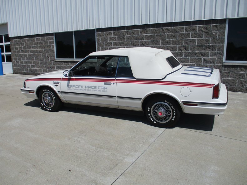 1985 Oldsmobile Cutlass Ciera Indy 500 Festival Parade Car 34