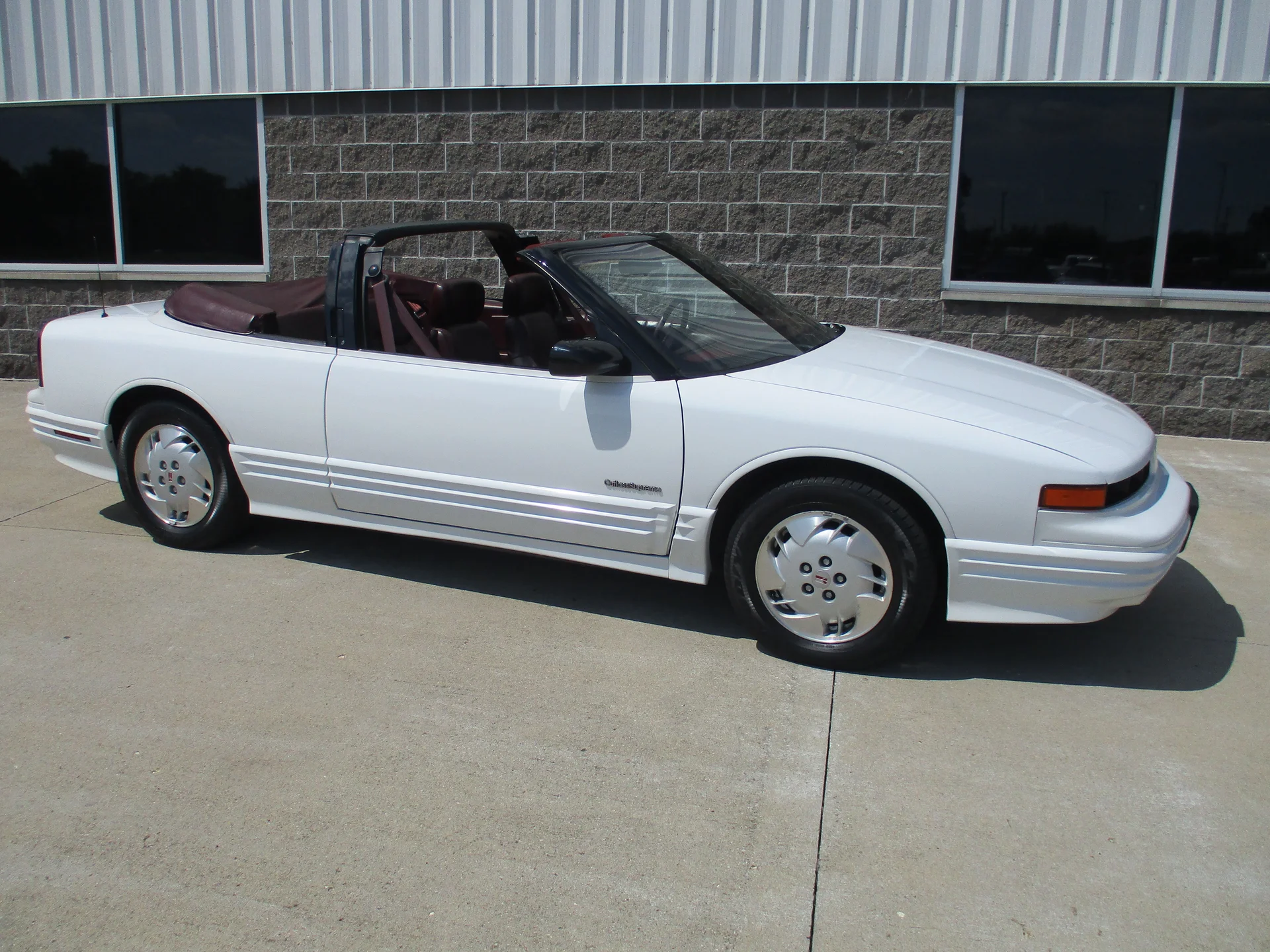 1993 Oldsmobile Cutlass Supreme - Photo 9