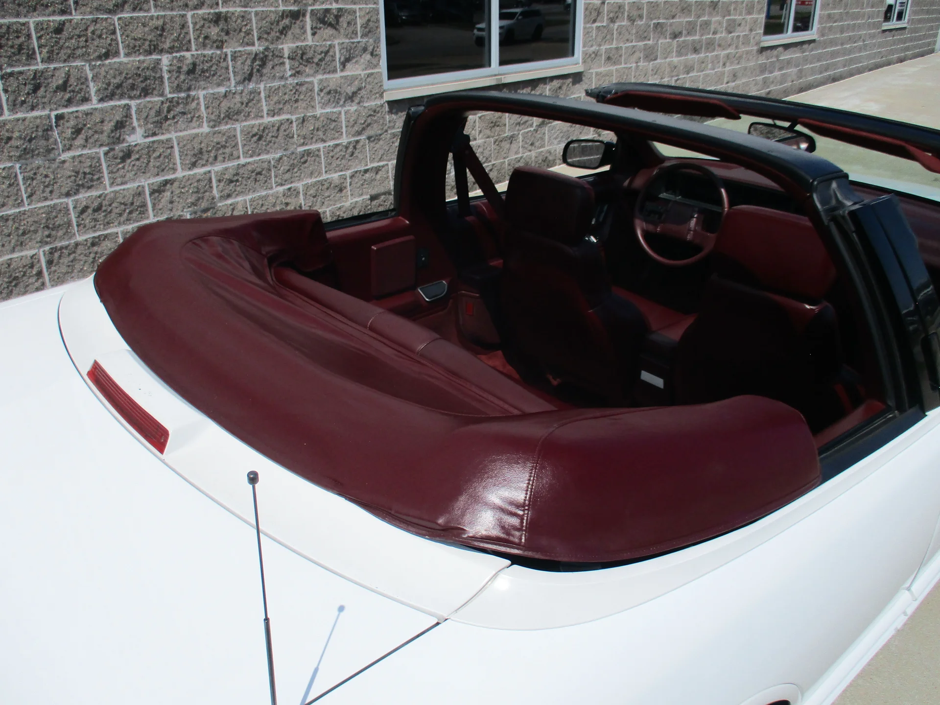 1993 Oldsmobile Cutlass Supreme - Photo 15