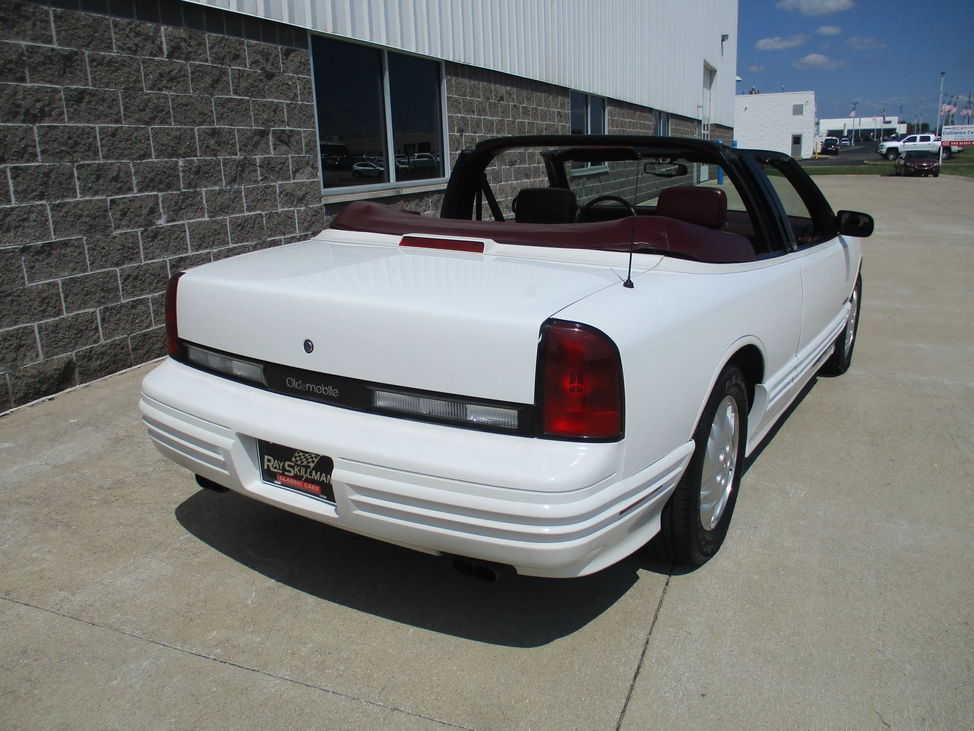 1993 Oldsmobile Cutlass Supreme - Photo 13