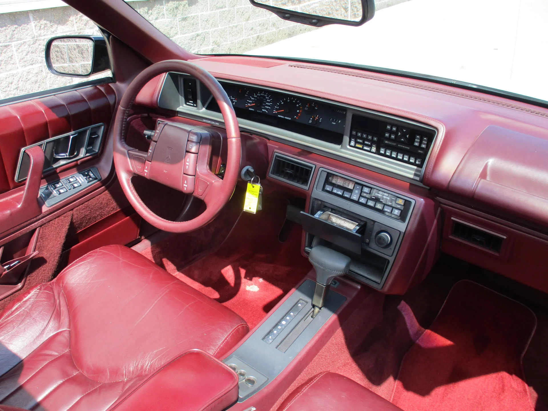 1993 Oldsmobile Cutlass Supreme - Photo 23