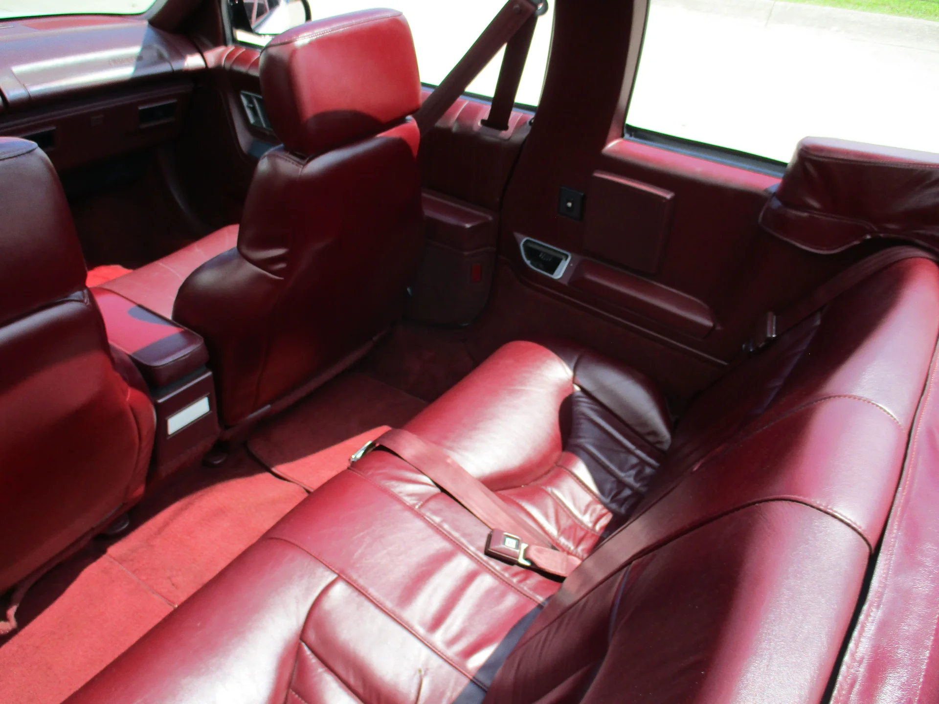 1993 Oldsmobile Cutlass Supreme - Photo 33