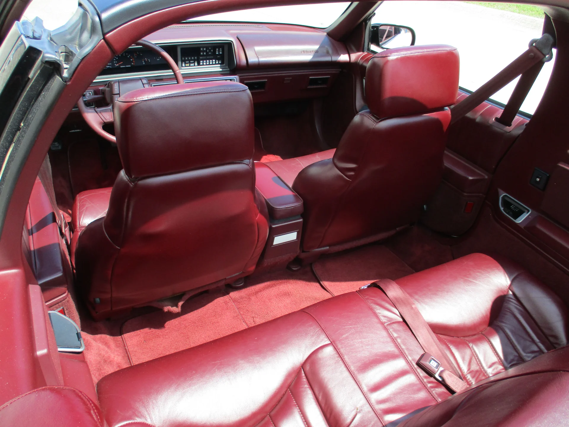 1993 Oldsmobile Cutlass Supreme - Photo 34