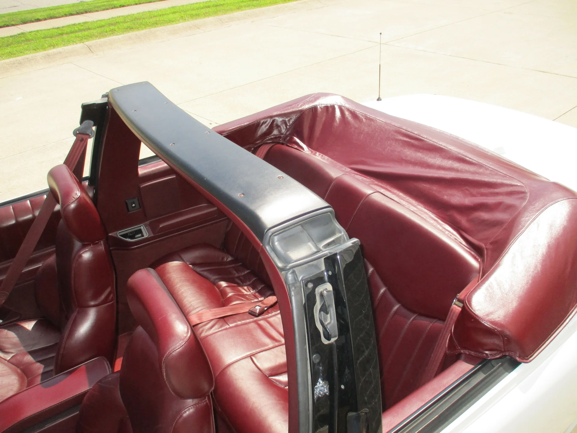 1993 Oldsmobile Cutlass Supreme - Photo 41