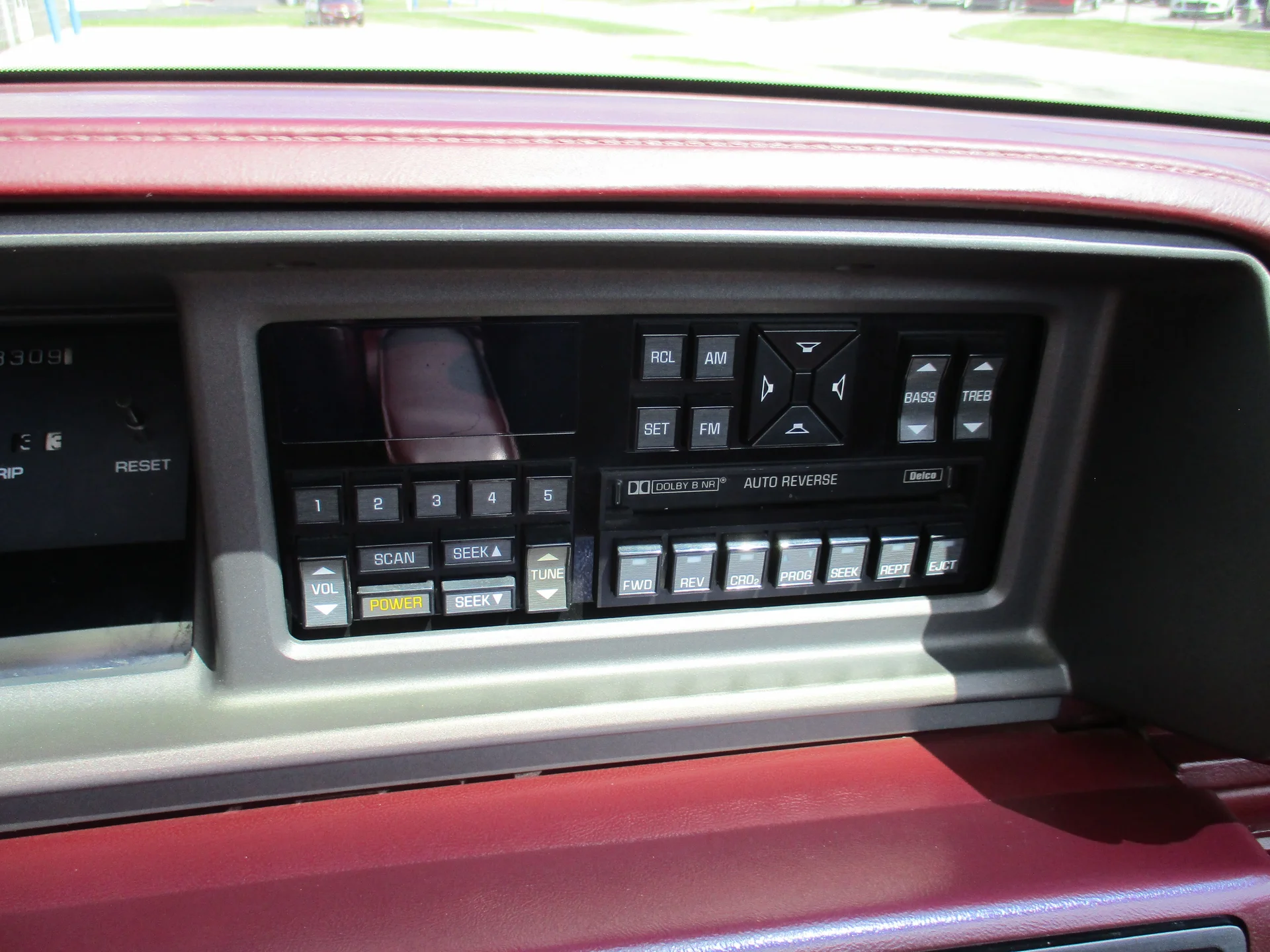 1993 Oldsmobile Cutlass Supreme - Photo 45
