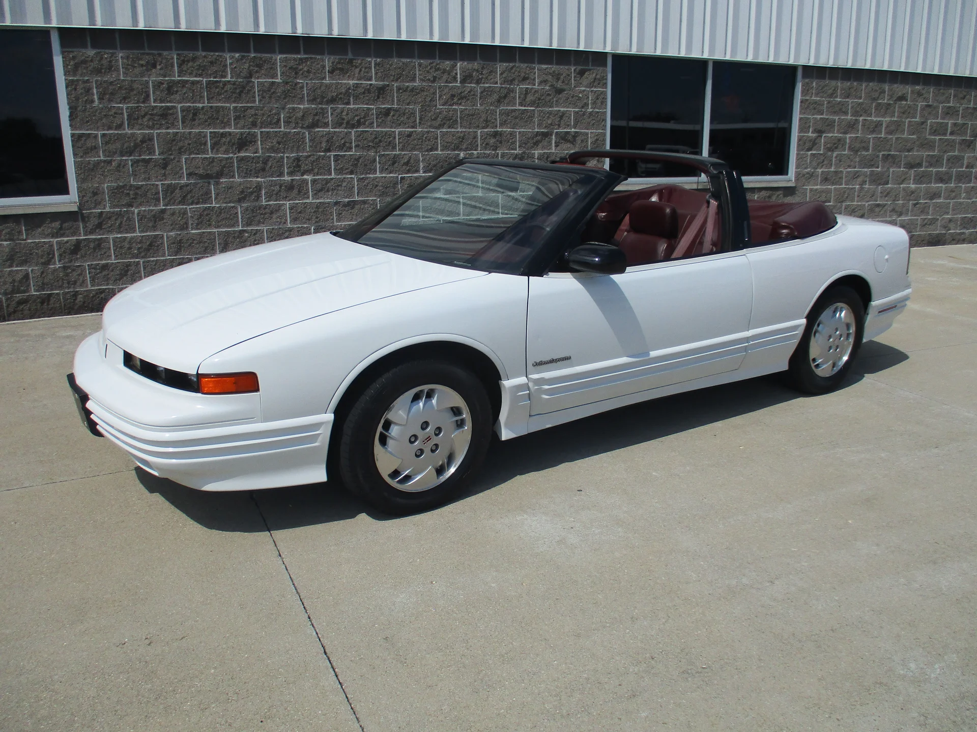 1993 Oldsmobile Cutlass Supreme - Photo 58