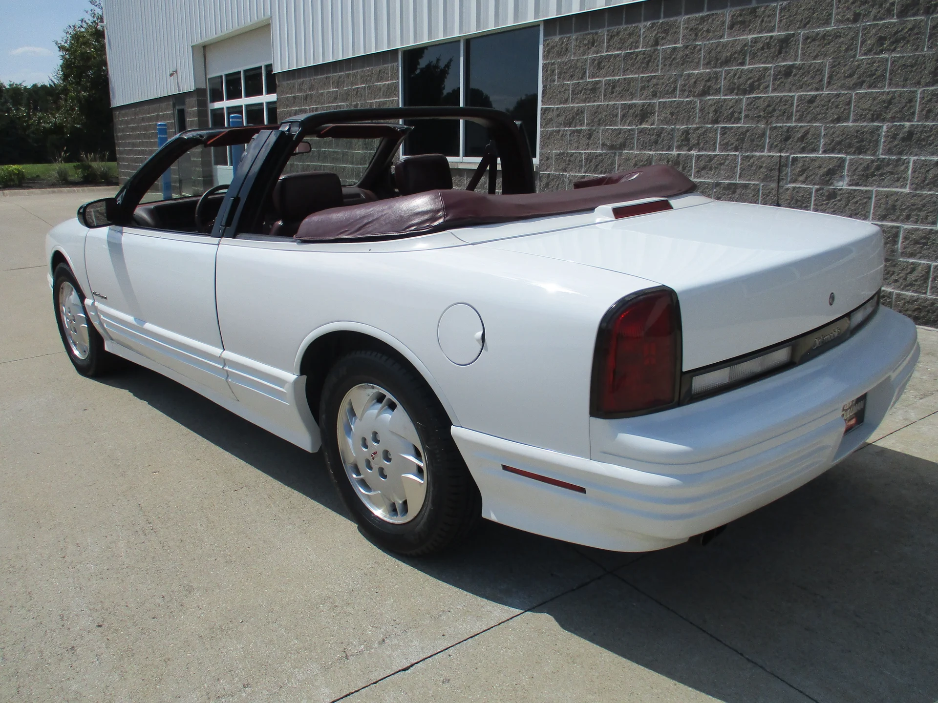 1993 Oldsmobile Cutlass Supreme - Photo 66