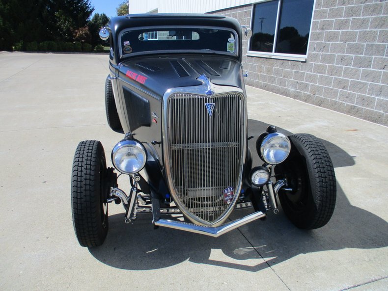 1934 Ford 3 Window Hiboy Coupe 4