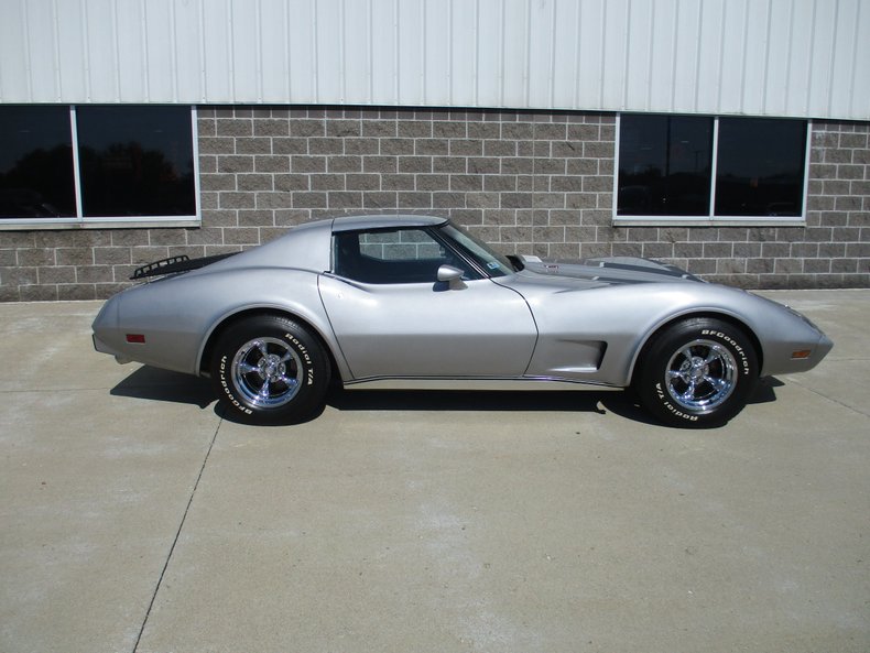 1977 Chevrolet Corvette 3