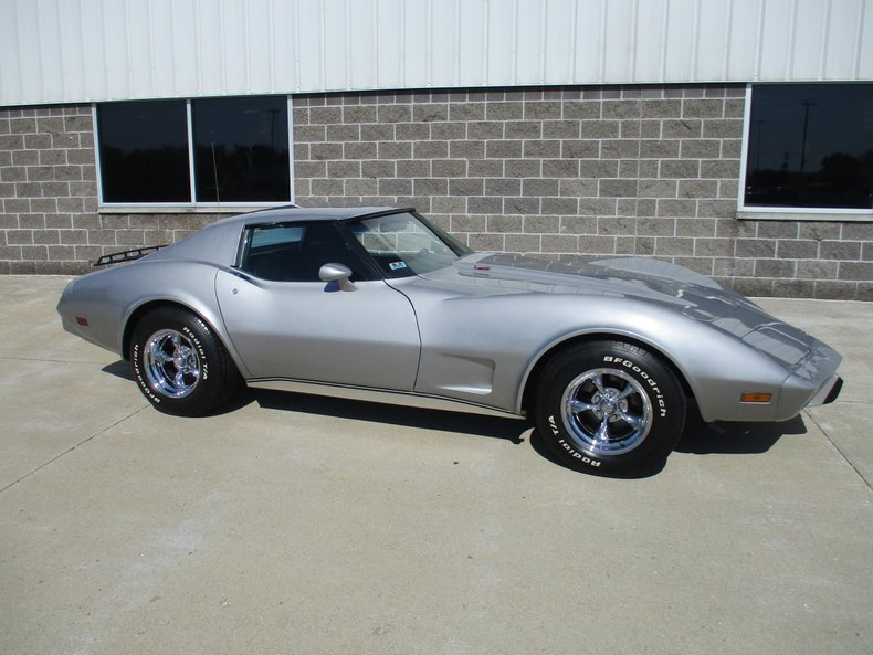 1977 Chevrolet Corvette 2