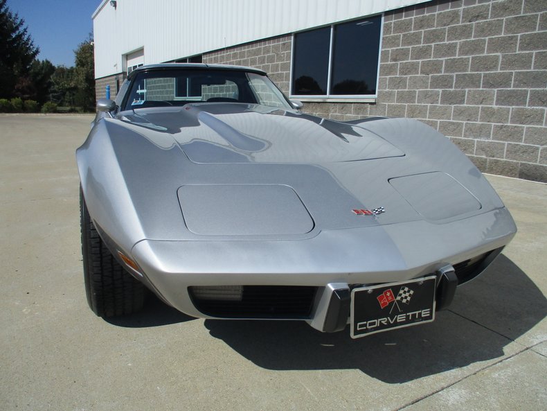 1977 Chevrolet Corvette 15
