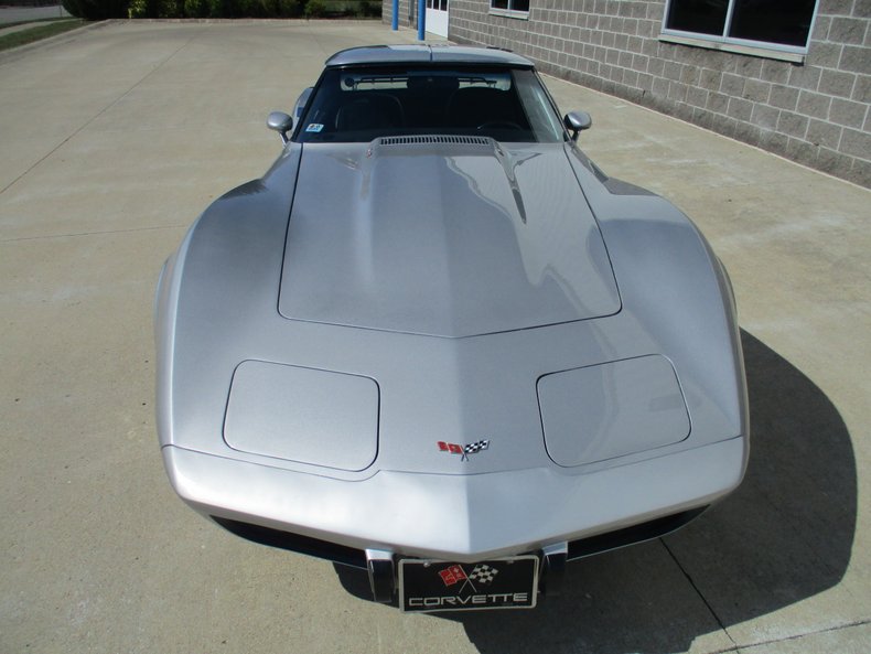 1977 Chevrolet Corvette 14