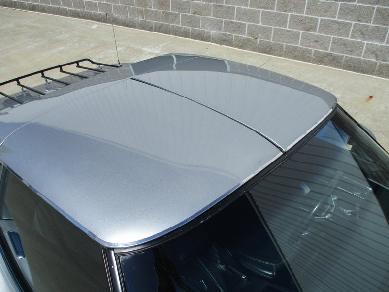 1977 Chevrolet Corvette 17