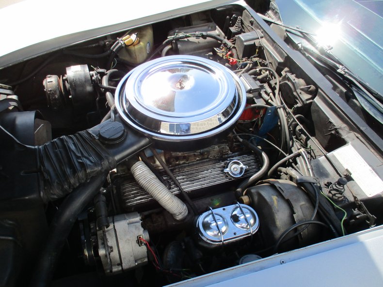 1977 Chevrolet Corvette 26