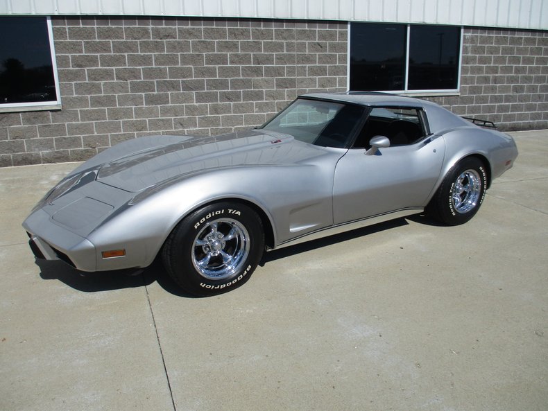 1977 Chevrolet Corvette 43