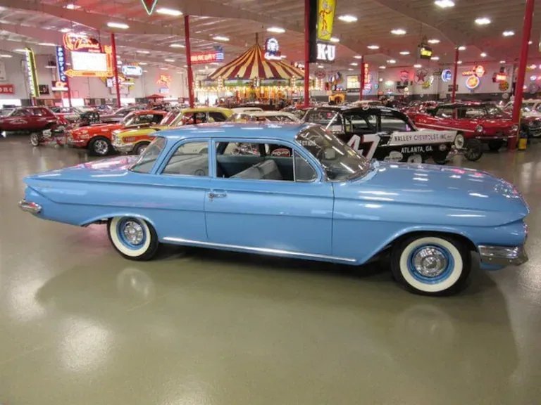 1961 Chevrolet Biscayne 3