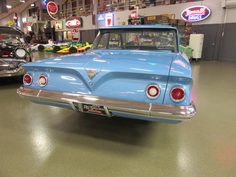 1961 Chevrolet Biscayne 11