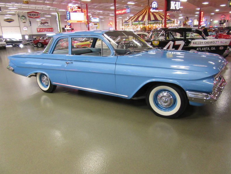 1961 Chevrolet Biscayne 13