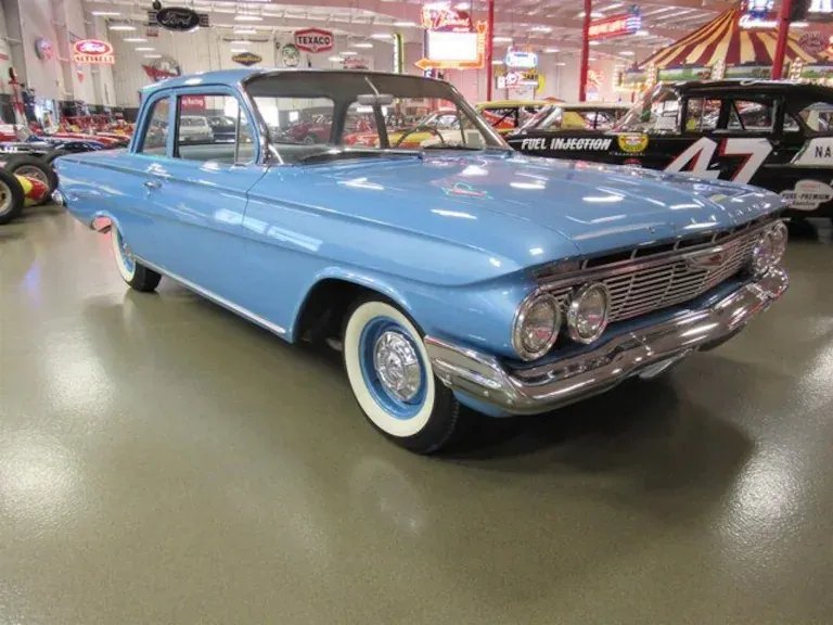 1961 Chevrolet Biscayne 4