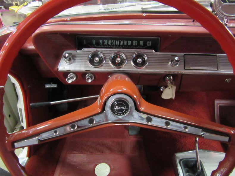 1962 Chevrolet Impala SS 32