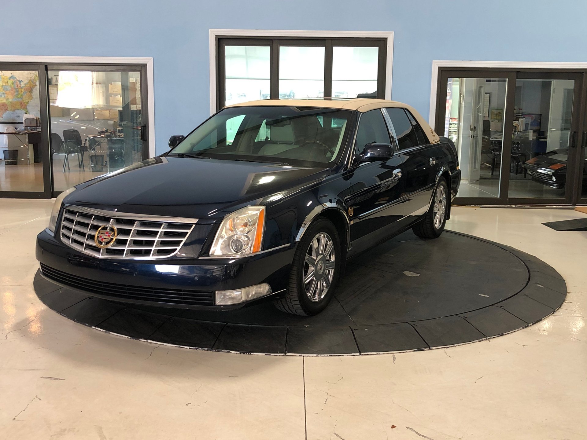 2008 Cadillac DTS | Classic Cars & Used Cars For Sale in Tampa, FL