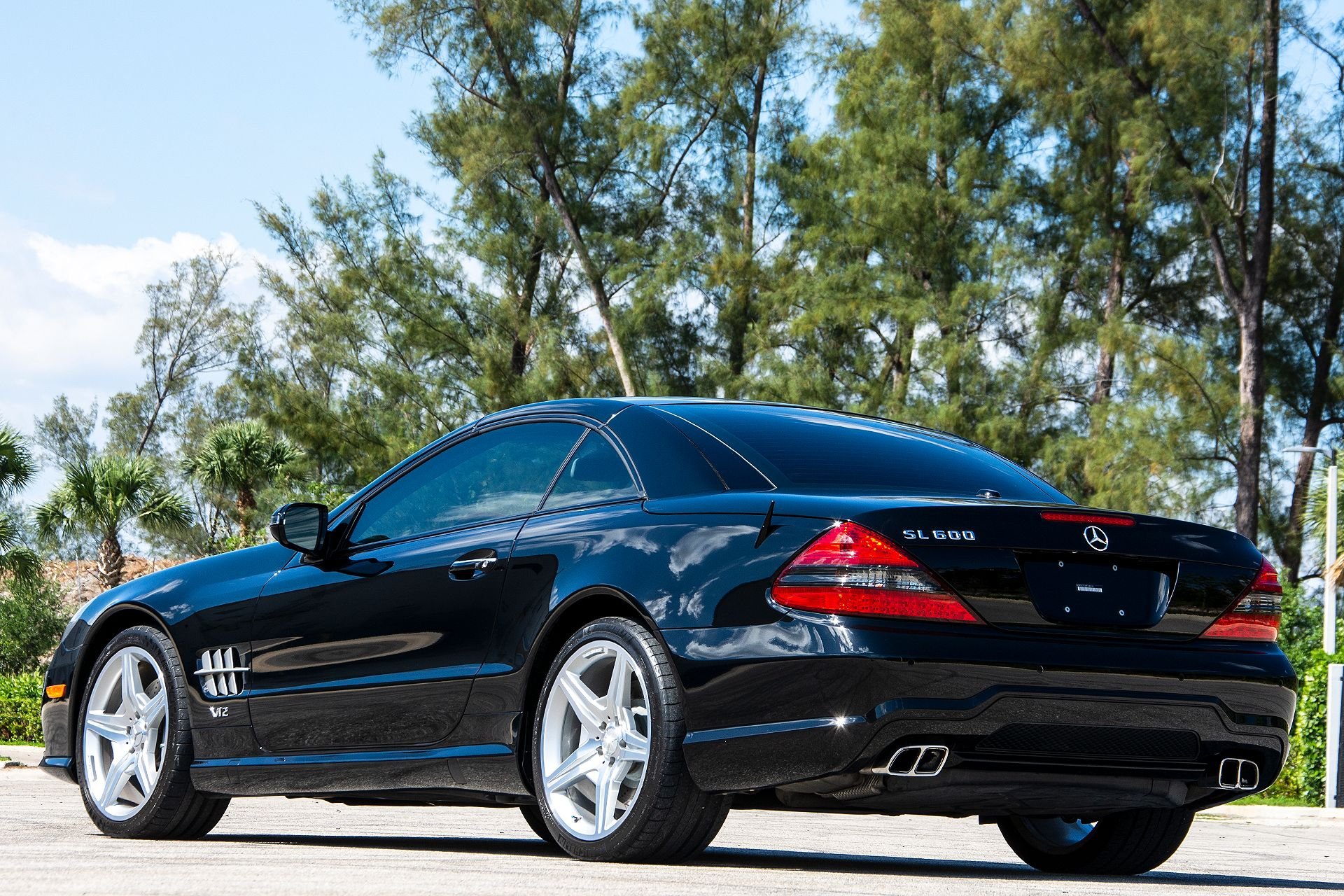 22 | 2009 Mercedes-Benz SL-Class SL600 V12 AMG Sport! | SL Motors