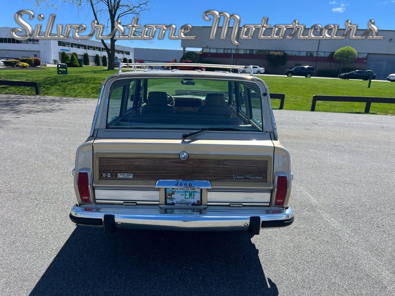 1001335 | 1989 Jeep Grand Wagoneer | Silverstone Motorcars, LLC