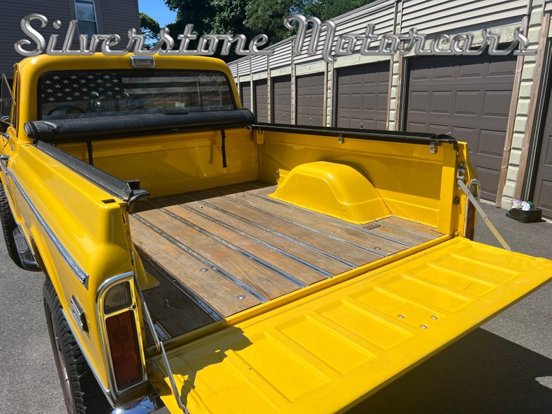 1001443 | 1970 GMC K1500 1/2 Ton Pickup | Silverstone Motorcars, LLC