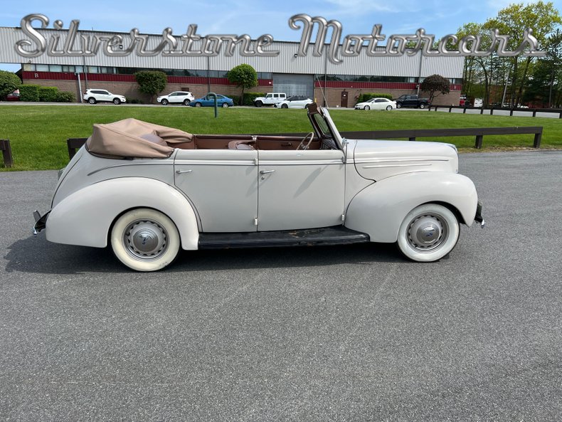 1939 Ford Convertible Sedan