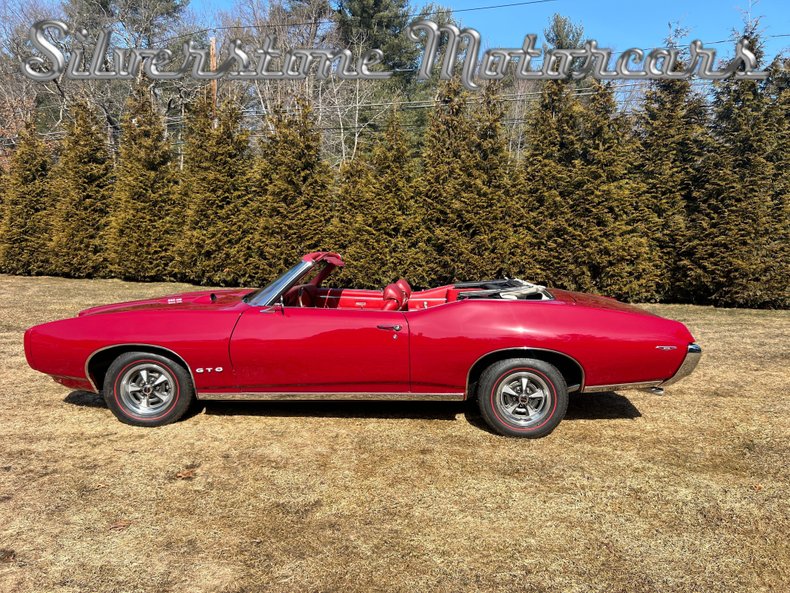 1001318 | 1969 Pontiac GTO RamAir III | Silverstone Motorcars, LLC