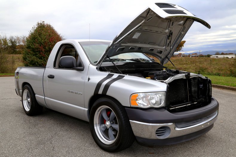 2002 Dodge Ram 1500 1 OWNER Low Mileage 3.7 V6 5 Speed TransmissionClassic  Cars & Muscle Cars For Sale in Knoxville TN