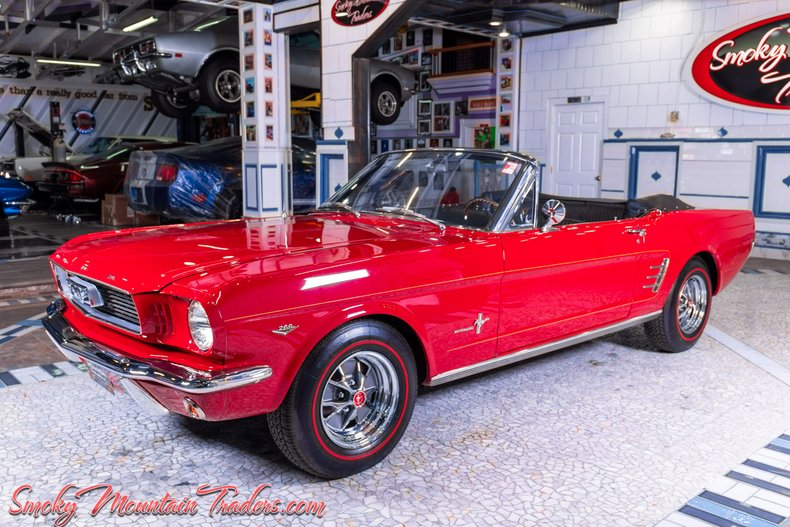 1966 Ford Mustang 3