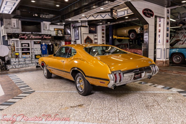 1970 Oldsmobile 442 W30 - Smokey Mountain Traders