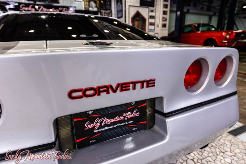 1986 Chevrolet Corvette 32