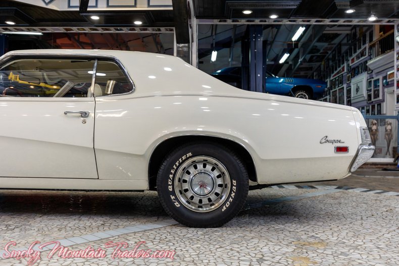 1969 Mercury Cougar 23