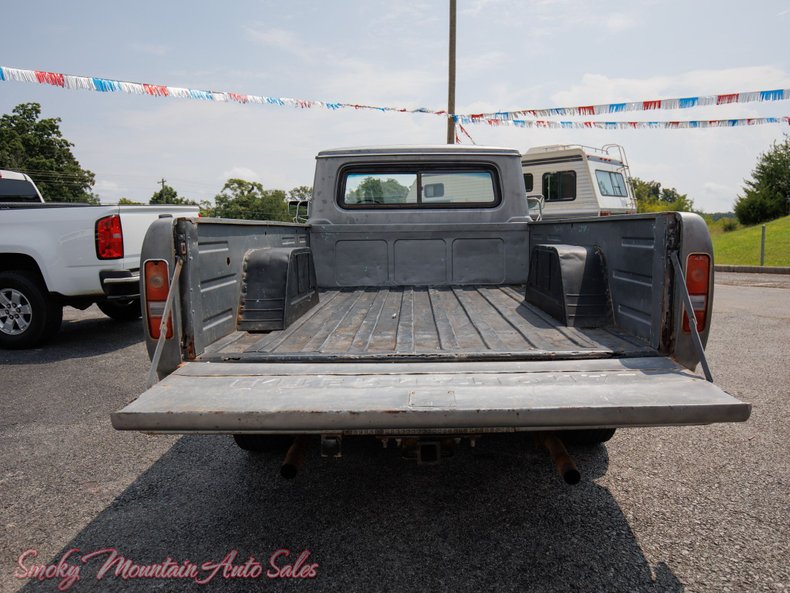 1974 International Harvester - Smokey Mountain Traders