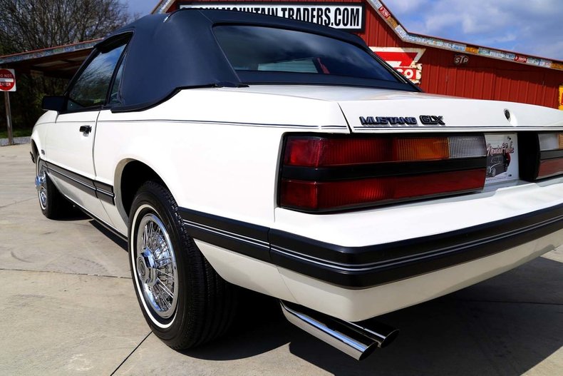 1983 Ford Mustang 17