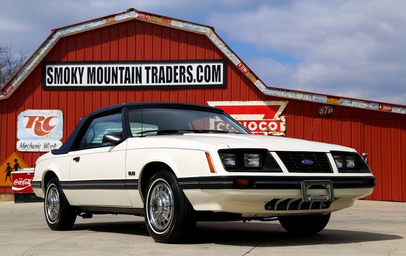 1983 Ford Mustang 5