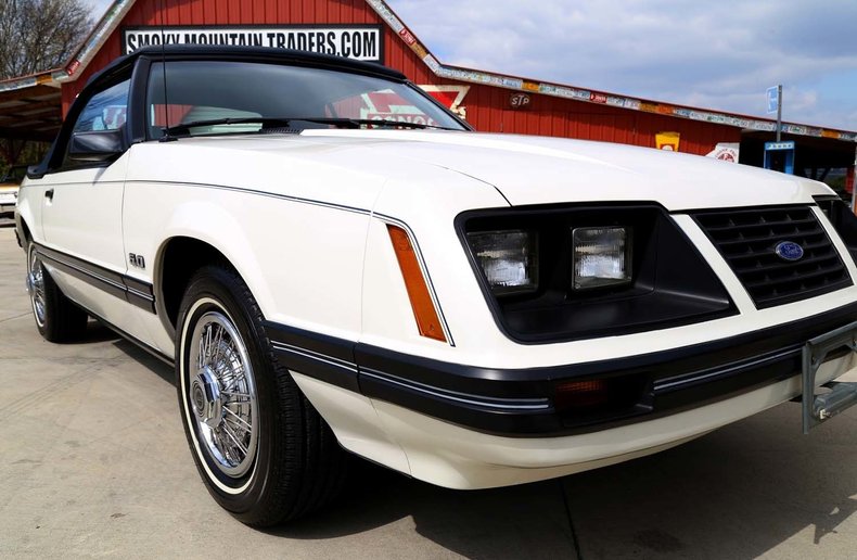1983 Ford Mustang 4