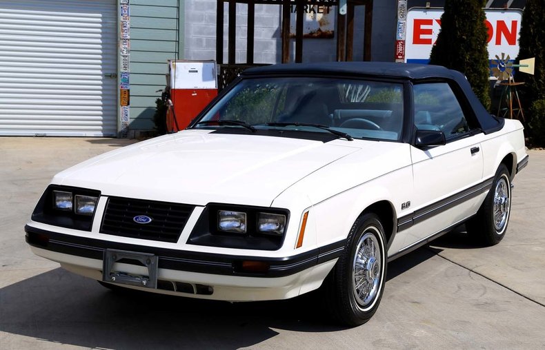 1983 Ford Mustang 9