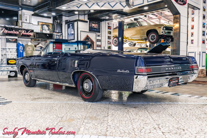 1965 Pontiac GTO - Smokey Mountain Traders