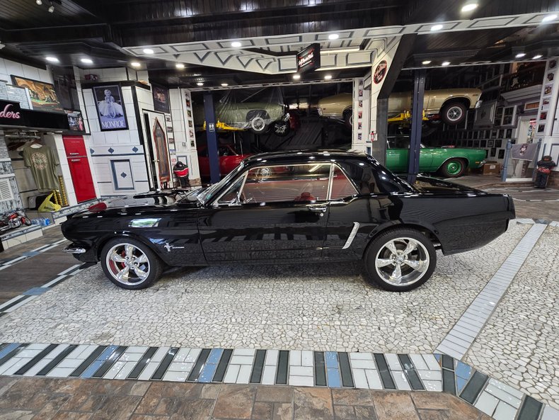 1965 Ford Mustang 16