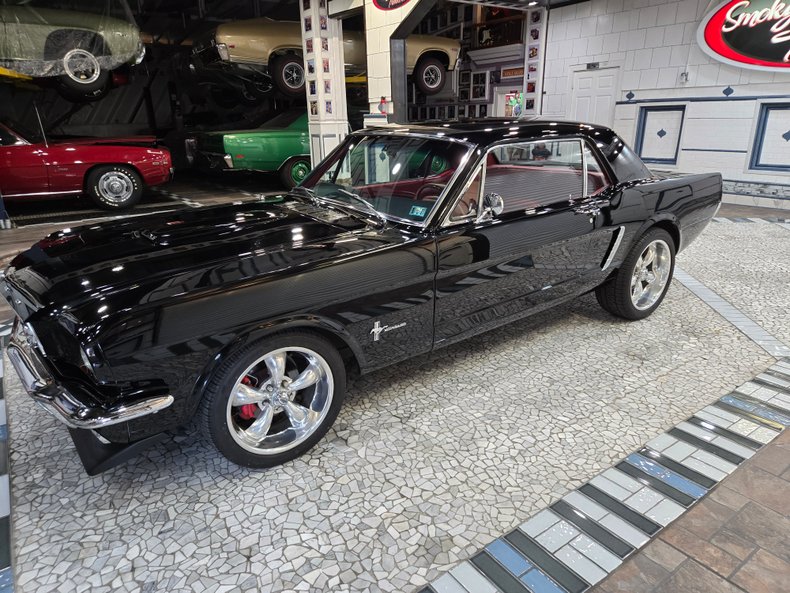 1965 Ford Mustang 4