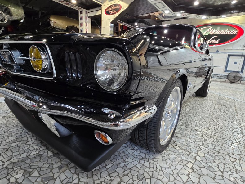 1965 Ford Mustang 11