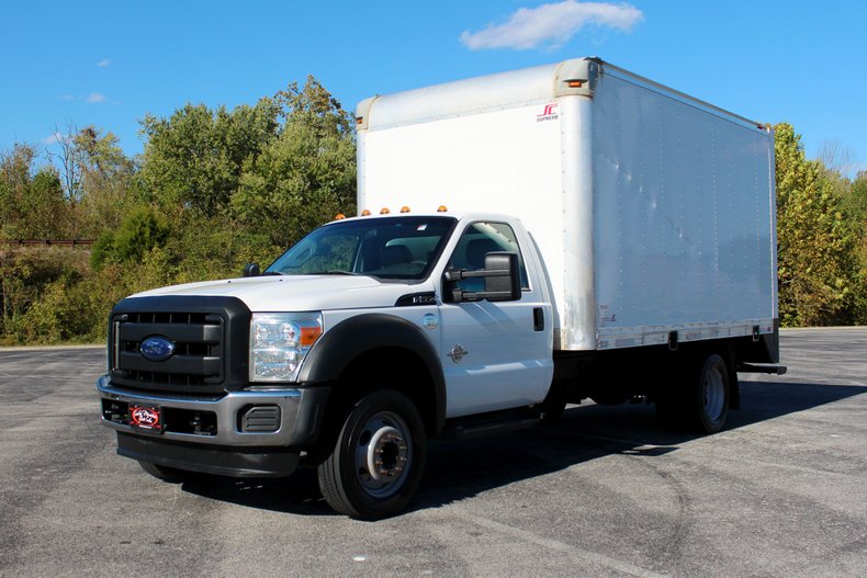  Camioneta Ford F5 Super Duty Box .7L V8 Diesel Dually One OwnerSmoky Mountain Auto Sales