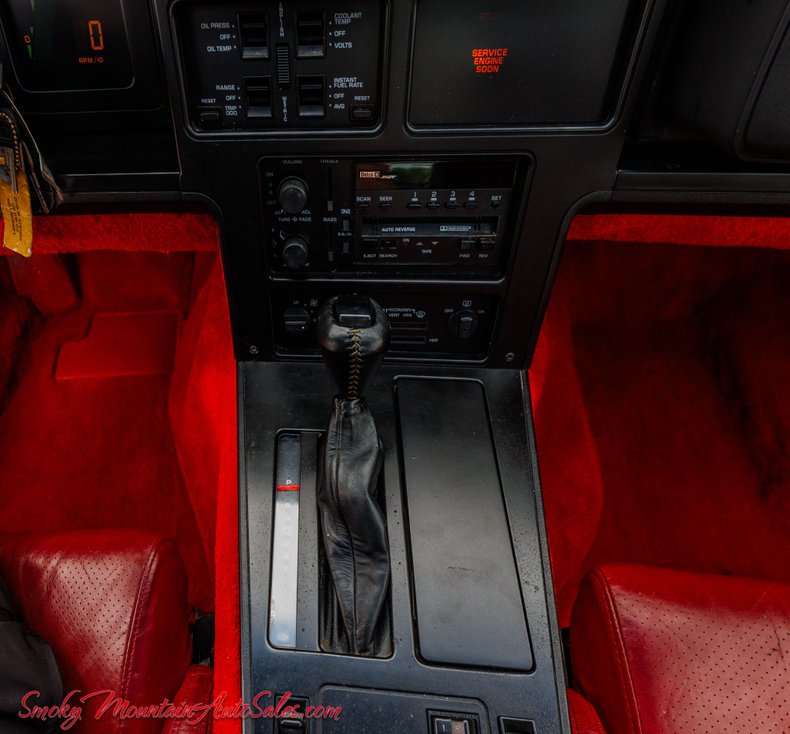 1985 Chevrolet Corvette 35