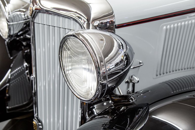 1931 Chrysler Imperial 25