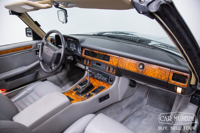 1990 Jaguar XJ-S 39